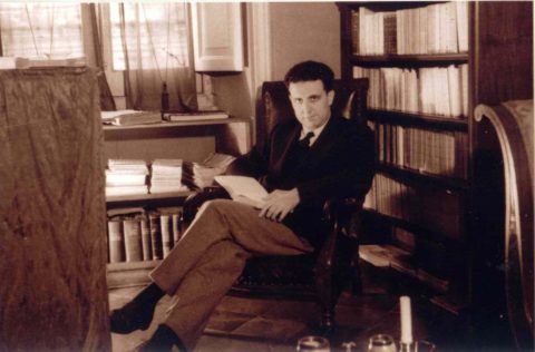 1a Carlo Bo giovane nello studio